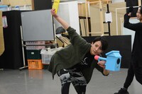 「これで安心！探検セット」での陳内将。