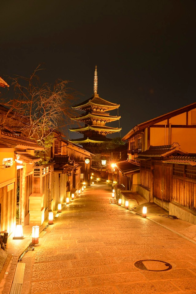 東山花灯路のイメージ写真。