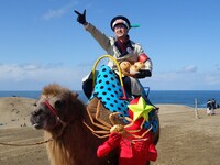 平井伸治鳥取県知事による「四十七大戦」のコスプレ。