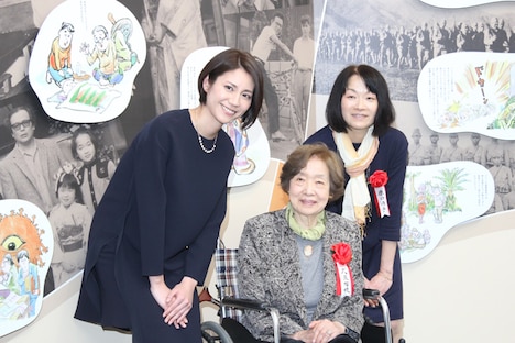 左から松下奈緒、水木布枝氏、原口尚子氏。