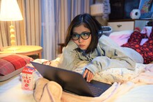 映画「勝手にふるえてろ」より、松岡茉優演じるヨシカ。(c)2017映画「勝手にふるえてろ」製作委員会