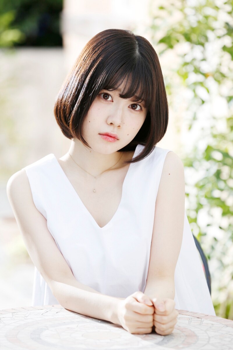 伊佐那海役を演じる礒部花凜。