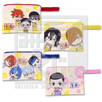 C賞のフラットポーチ。