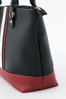 天上ウテナモデルのバッグ。