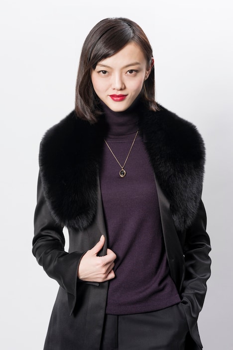 白川美波役の福島リラ。