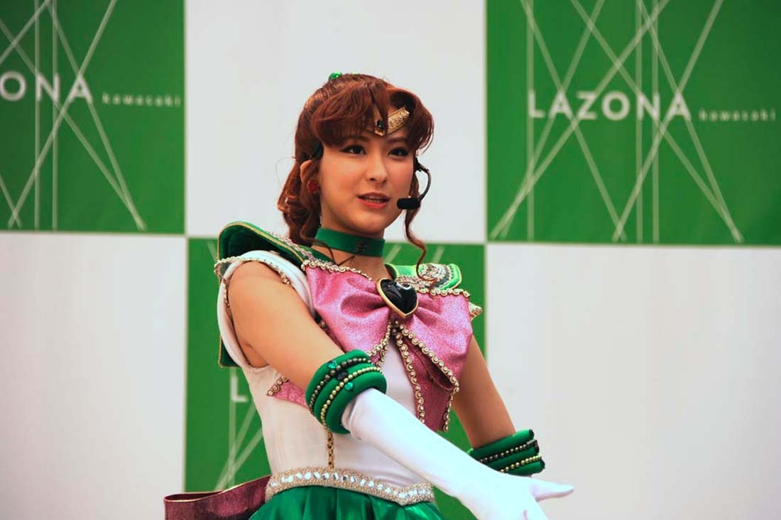 セーラージュピター役の楓。