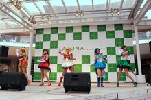 「『美少女戦士セーラームーン』-Amour Eternal-」DVD発売記念イベントの様子。