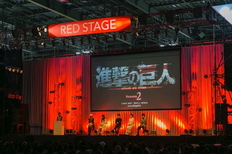 「『進撃の巨人』Season2」ステージイベントの様子。