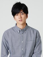 野目龍広役の千綿勇平。