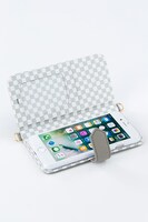 八乙女楽モデルのスマートフォンケース（iPhone7用）。