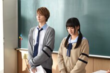 映画「ReLIFE リライフ」より。