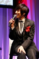 リヒト役の蒼井翔太。