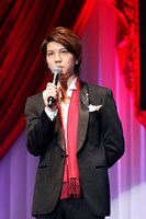 カイ役の安里勇哉。