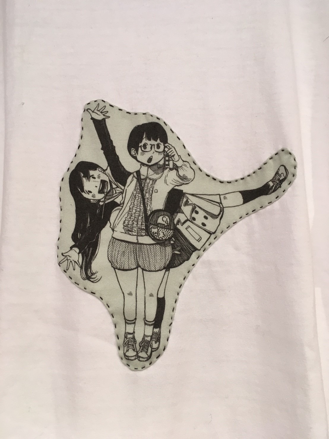 「『デッドデッドデーモンズデデデデデストラクション』×『武蔵野縫製』門出とおんたんのTシャツ」