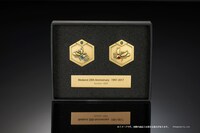 「メダロット20周年記念シリアルナンバープレート入り　1/1スケールカブト・クワガタメダルセット」