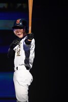 ゲネプロ公演より、深澤大河演じる小湊春市。