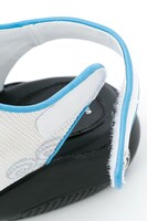 坂田銀時モデルのサンダル。