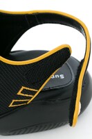 土方十四郎モデルのサンダル。