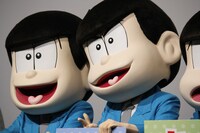 左からおそ松、カラ松。