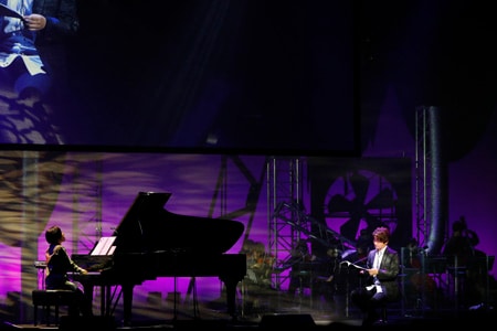 ガエリオ・ボードウィン役の松風雅也による朗読の様子。