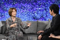 左からヤマザキマリ、今田耕司。(c)日本テレビ