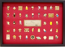 水木作品の登場キャラクターを網羅した「水木しげるピンズコレクション」。