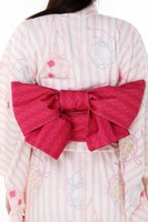 「木之本桜モデル浴衣」の着用例。