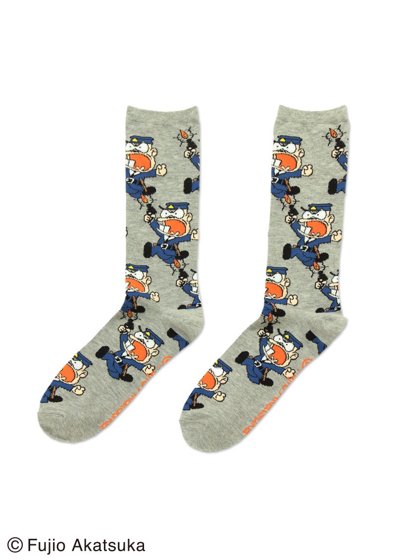 ロングソックス「目ン玉つながりのおまわりさん パターン」着用画像