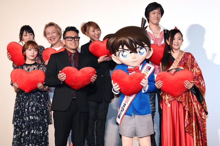 劇場版「名探偵コナン から紅の恋歌（からくれないのラブレター）」の初日舞台挨拶の様子。
