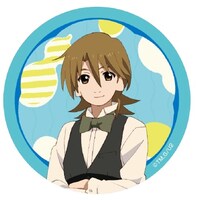 フードメニュー限定のノベルティとなる「カフェ記念キャラバッジ」の1種。