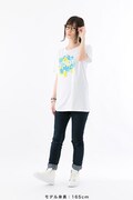 KATSUDON Tシャツの着用例。