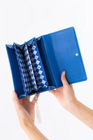 Beitモデルの長財布。