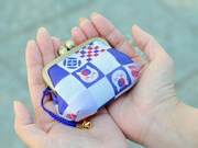 格子柄セットのがまぐち。