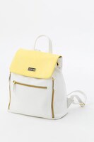 Ｗモデルのリュック。