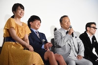 左から広瀬アリス、濱田岳、西田敏行、吹越満。