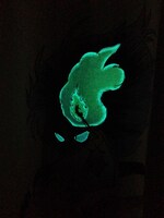 「バオー来訪者/BAOH」の蓄光加工された部分。