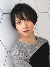 日本役を演じる植田圭輔。