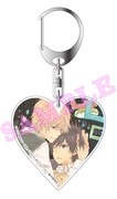 ハート型アクリルキーホルダー
