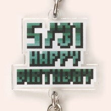 「『弱虫ペダル』待宮栄吉ドットde繋がるバースデー・アクキー＆缶バッジセット」のアクリルキーホルダー。