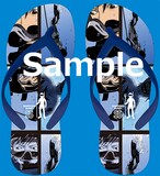 ビーチサンダルのサンプル画像。サイズはS（25cm）、L（29cm）から選べる。(c)岡本健太郎／講談社