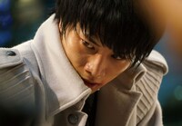 鈴木伸之演じる亜門鋼太朗。(c)2017「東京喰種」製作委員会 (c)石田スイ／集英社