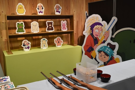 火薬委員会の射的アトラクション。的を倒せれば成功となる。