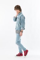 島津豊久をモチーフにしたスニーカーの着用例。