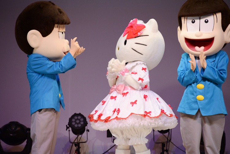 キティちゃんの姿を心のアルバムに収める一松。