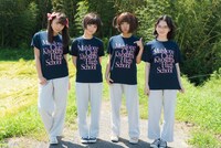 「清澄高校モデルTシャツ」の着用例。