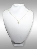 地下室の鍵をモチーフにしたシルバーネックレス。