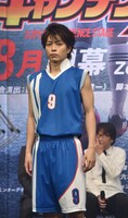 松井勇歩扮する日向小次郎。