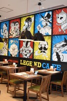 「コロコロコミック伝説（レジェンド）カフェ ～40th ANNIVERSARY～」店内の様子。