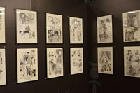 会場に展示された「無限の住人」の原画。