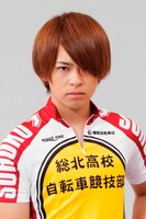 八島諒演じる青八木一。